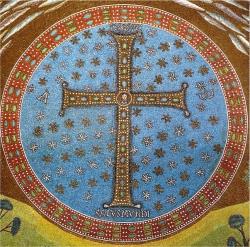 grande-croix-centrale-constellee-de-pierres-precieuses-avec-en-medaillon-central-la-tete-du-christ.jpg
