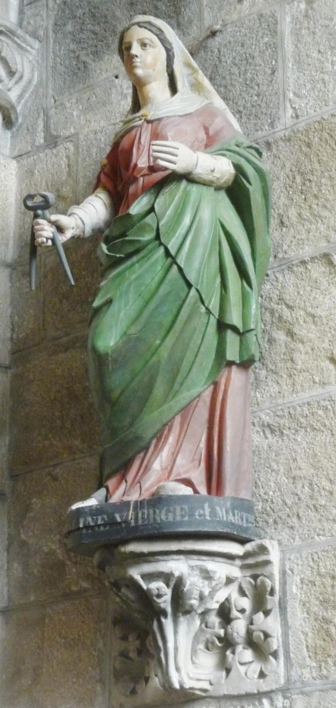 Saint pol 56 cathedrale statue de sainte apolline